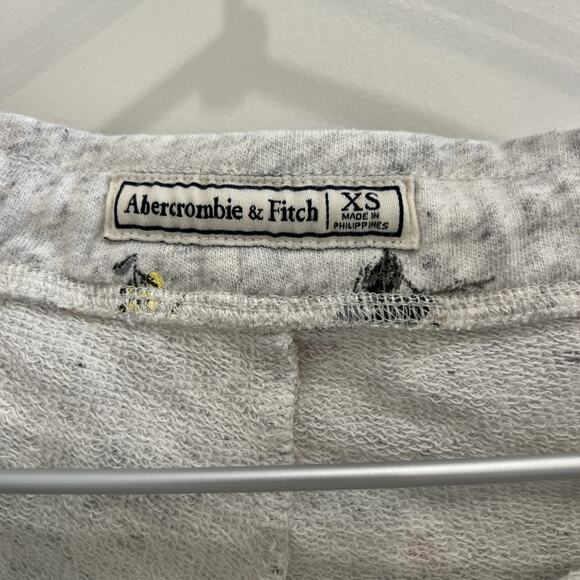 Abercrombie & Fitch Women’s Vintage Y2K Sweater Short Shorts XS Birds Flowers - Picture 2 of 7